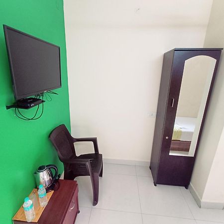 Green Tree Hotel-Near Vfs Global And Ramee Mall Csennai Kültér fotó