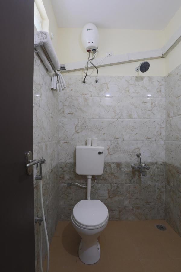 Green Tree Hotel-Near Vfs Global And Ramee Mall Csennai Kültér fotó