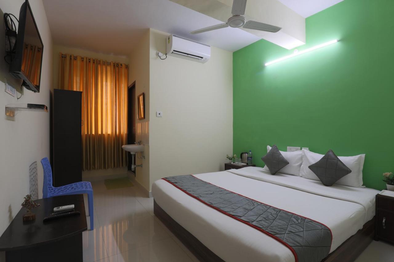 Green Tree Hotel-Near Vfs Global And Ramee Mall Csennai Kültér fotó