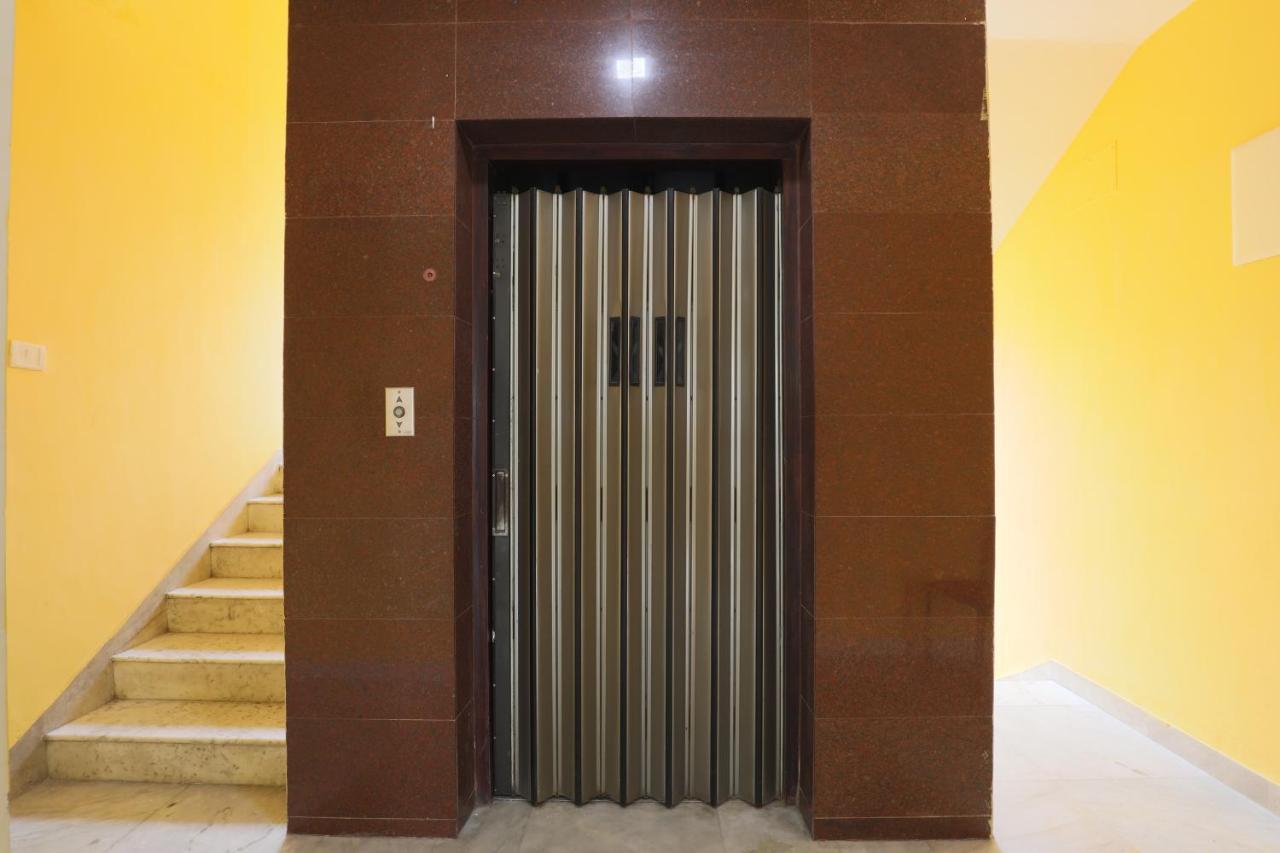 Green Tree Hotel-Near Vfs Global And Ramee Mall Csennai Kültér fotó