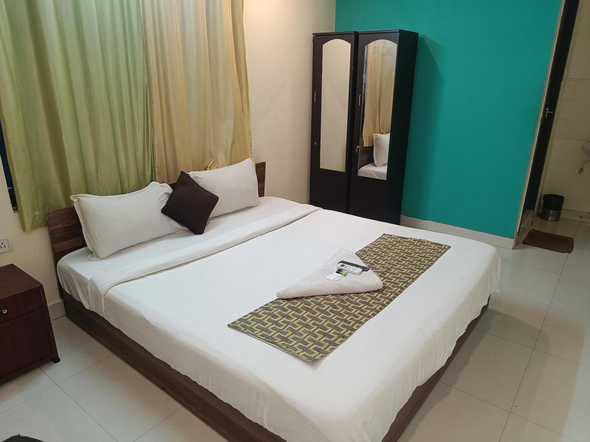 Green Tree Hotel-Near Vfs Global And Ramee Mall Csennai Kültér fotó