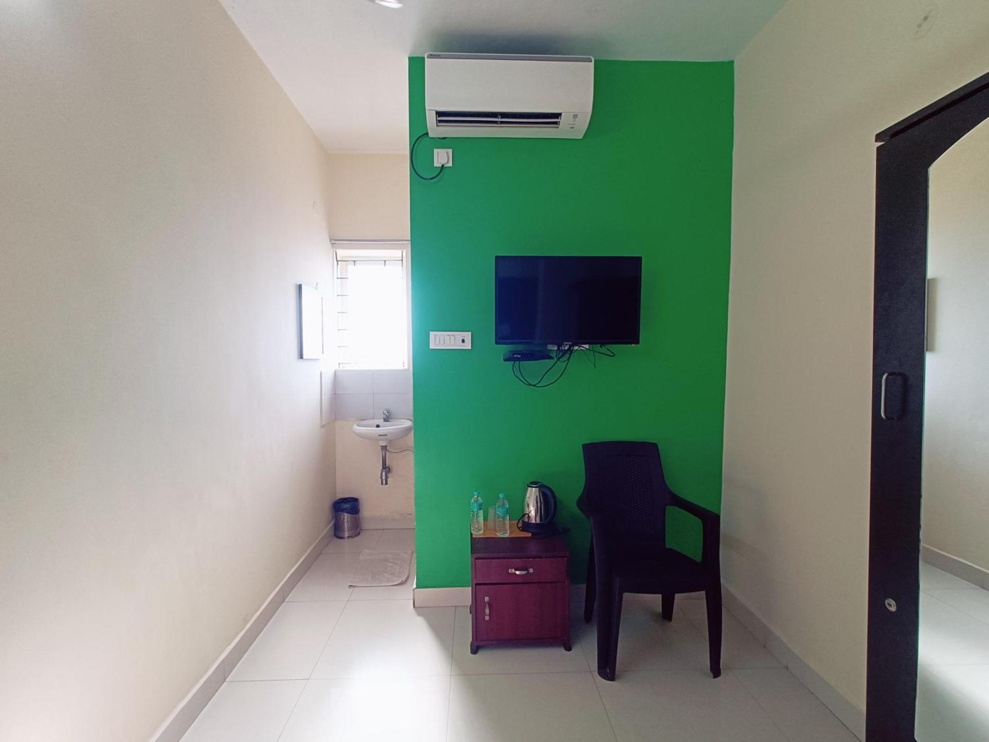 Green Tree Hotel-Near Vfs Global And Ramee Mall Csennai Kültér fotó